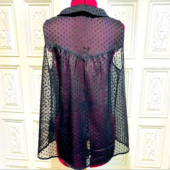 H&M Sleeveless Flowy Polka Dot Blouse. Size US 6. - Picture 2 of 7